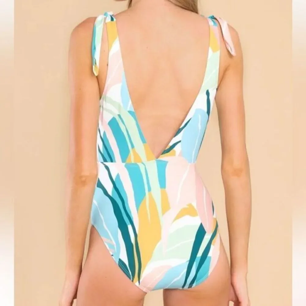 Tropical Print One Piece Swimsuit‎
